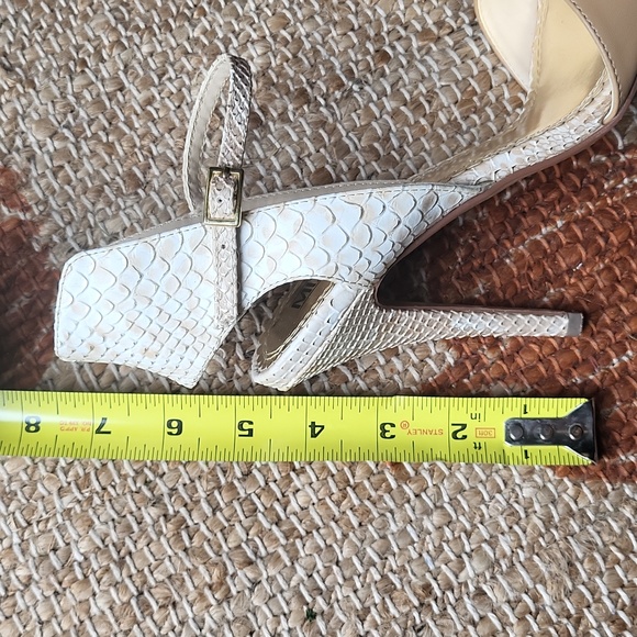 Like New Cream Stiletto Heels - Picture 5 of 6